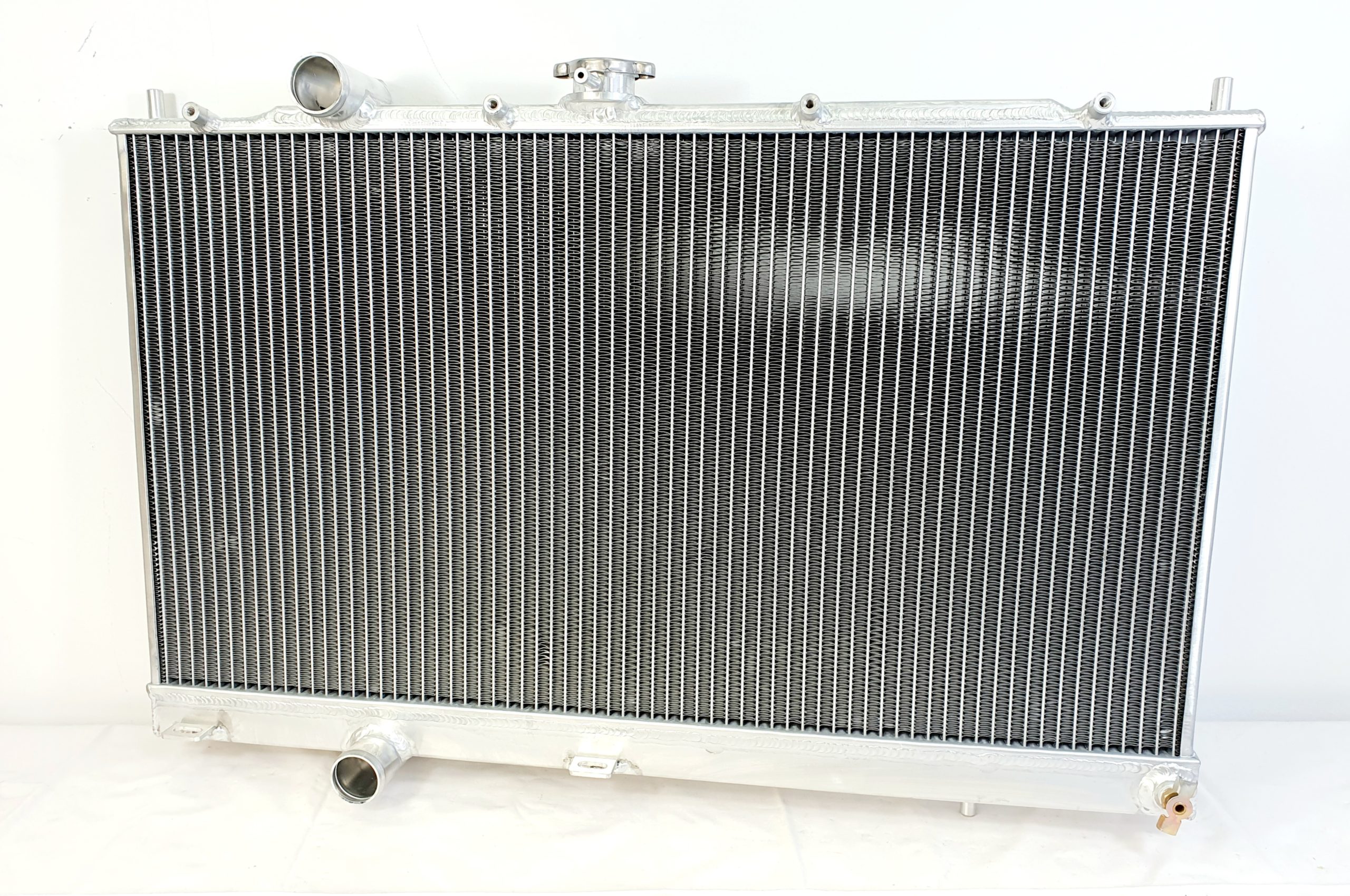 Vattenkylare R010 Mitsubishi Lancer Evolution 4,5,6 96-00