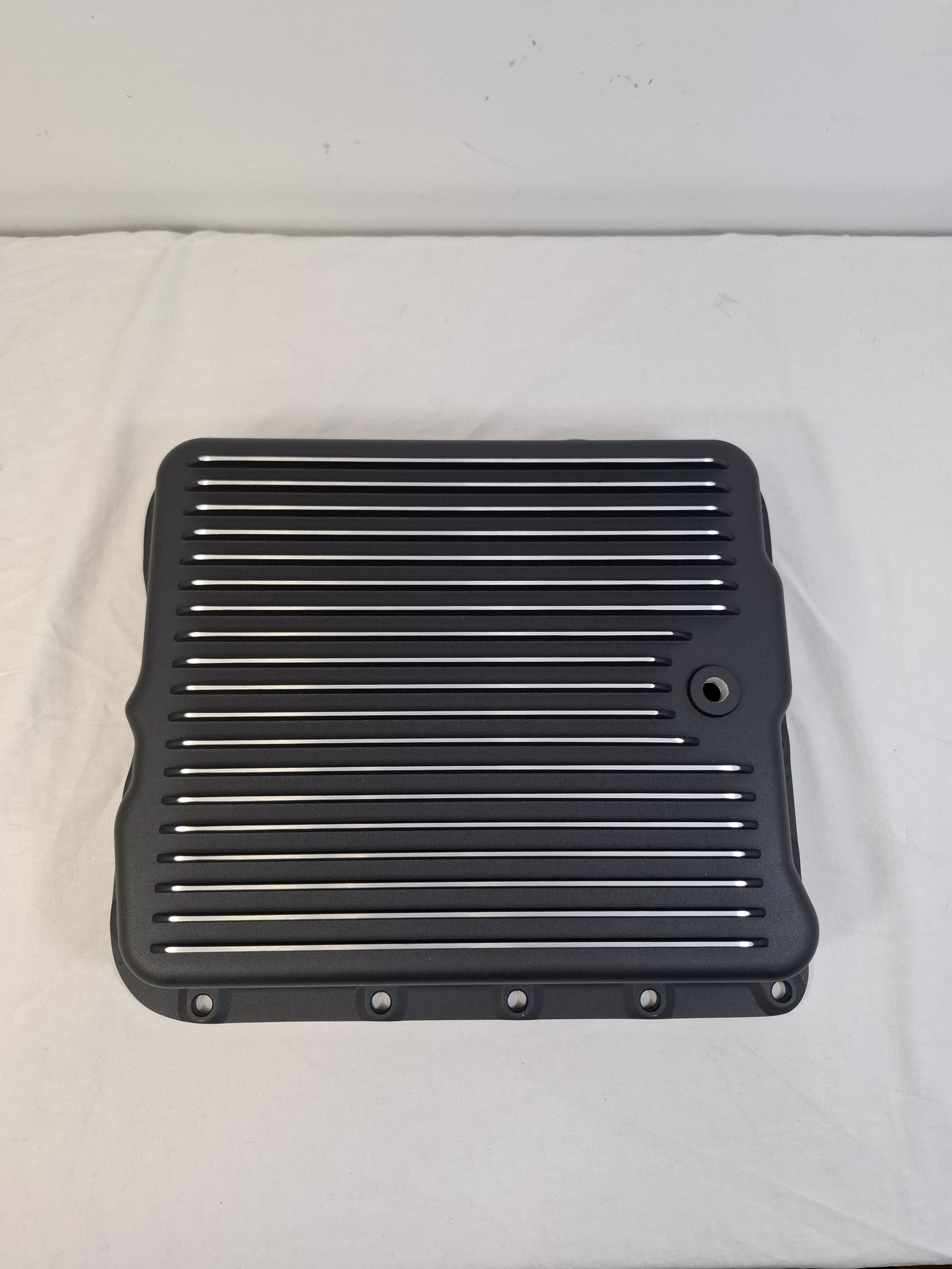 Oljetråg gjutet TH 700 svart - Bild 5